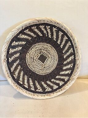 NEW African Woven Basket. Tonga people of Zambia 13” Across